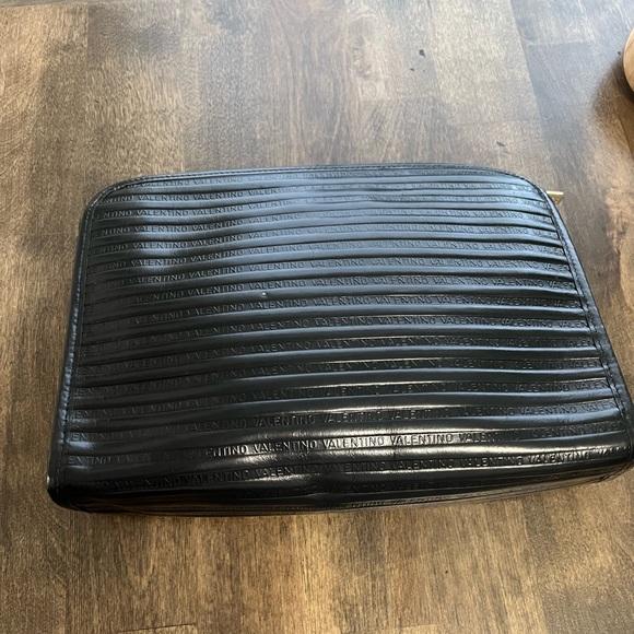 MARIO VALENTINO LEATHER CLUTCH - Picture 6 of 13